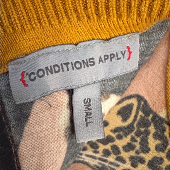 Anthropologie Conditions Apply Zaniya Menagerie
Small 100% Viscose blouse - Picture 4 of 5